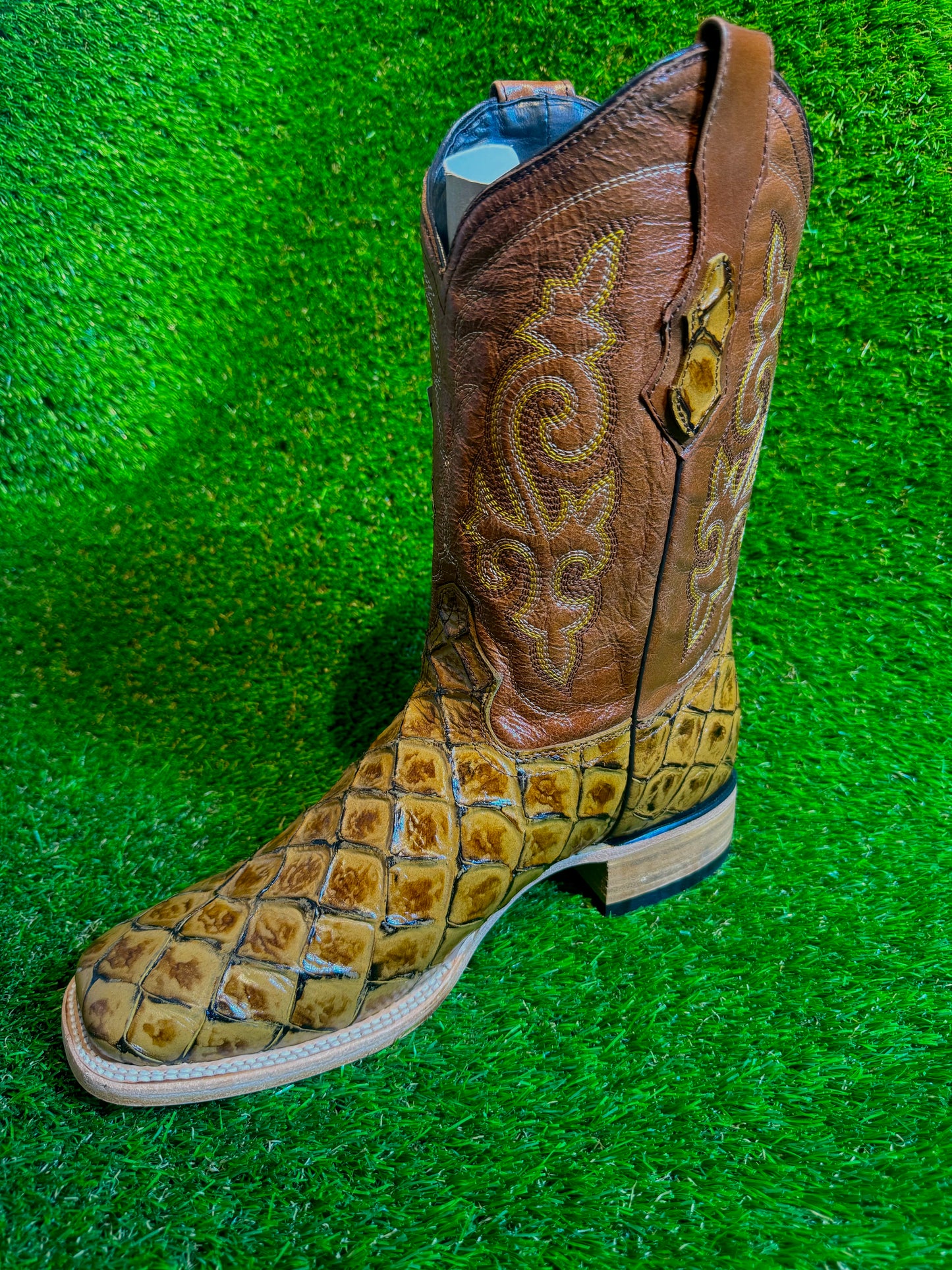Botas de imitación de pirarucú de White Diamond